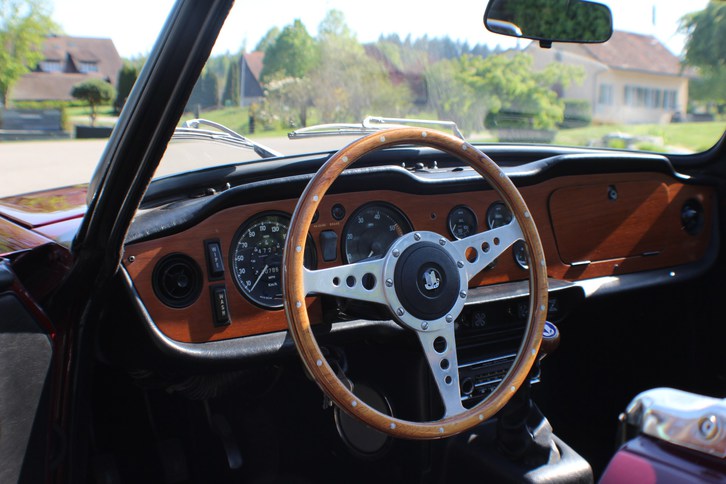TRIUMPH TR6 Vergaser (Cabriolet) TRIUMPH TRIUMPH TR6 Vergaser (Cabriolet)