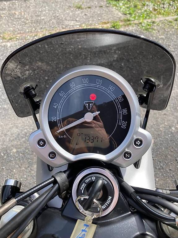 Triumph Street Twin 900i ABS Triumph Triumph Street Twin 900i ABS