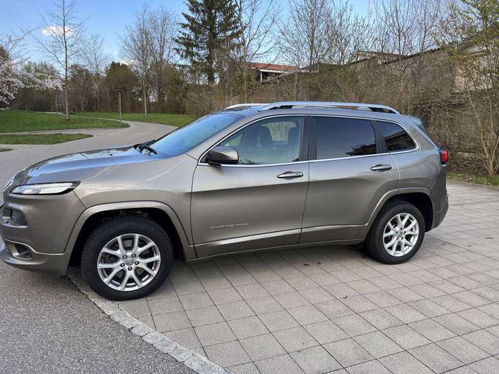 Jeep Cherokee 2.2 CRD 200 Overland AWD Jeep Jeep Cherokee 2.2 CRD 200 Overland AWD