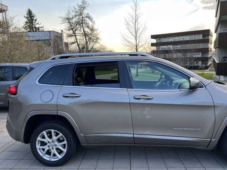 Jeep Cherokee 2.2 CRD 200 Overland AWD Jeep Jeep Cherokee 2.2 CRD 200 Overland AWD