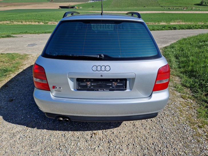 Audi S4 Avant 2.7 V6 Biturbo quattro Audi Audi S4 Avant 2.7 V6 Biturbo quattro