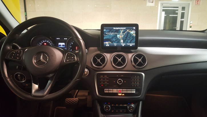 Mercedes-Benz GLA-Klasse X156 GLA 200 Style Mercedes-Benz Mercedes-Benz GLA-Klasse X156 GLA 200 Style