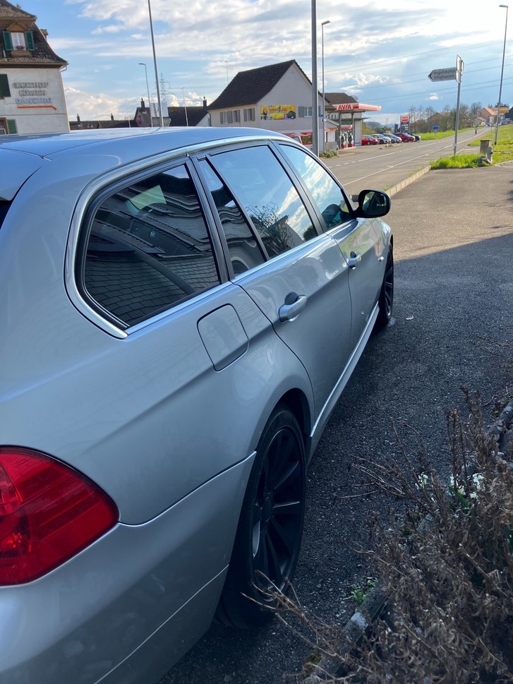 BMW 3er Reihe E91 Touring 330d xDrive BMW BMW 3er Reihe E91 Touring 330d xDrive