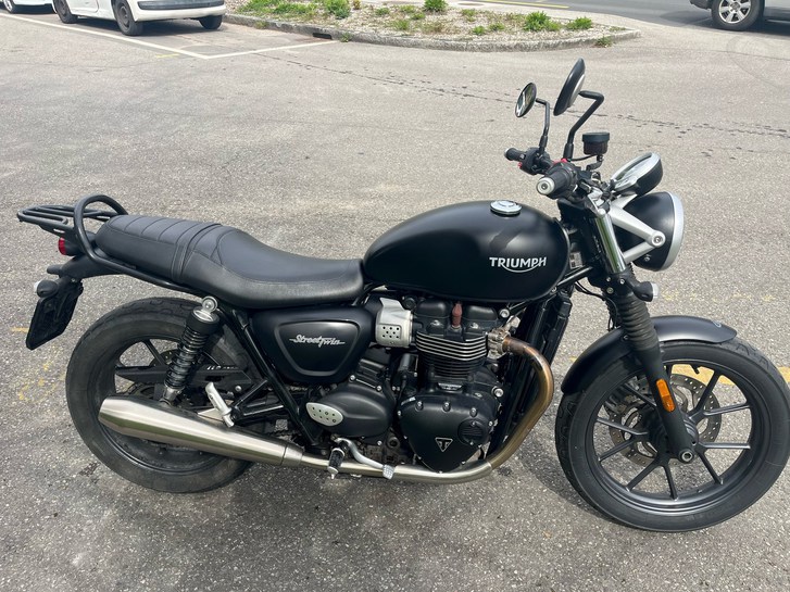 Triumph Street Twin 900i ABS Triumph Triumph Street Twin 900i ABS