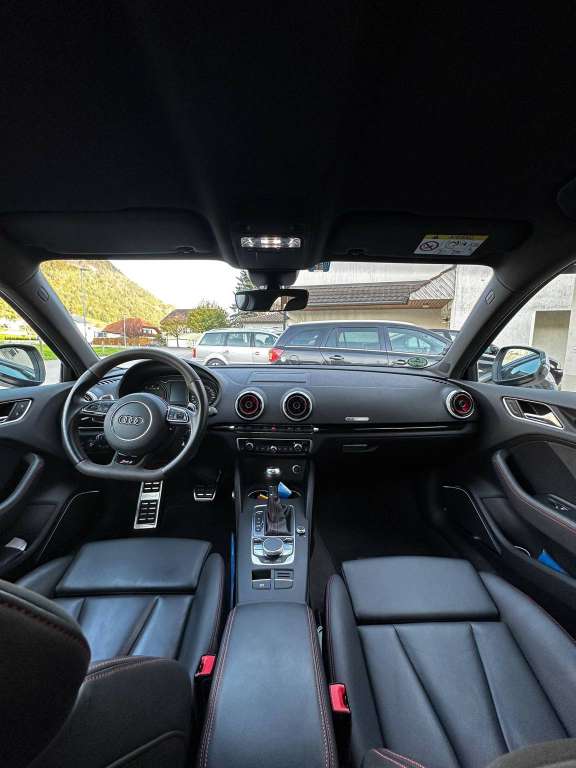 Audi RS3 Sportback 2.5 T FSI quattro S-Tronic Audi Audi RS3 Sportback 2.5 T FSI quattro S-Tronic