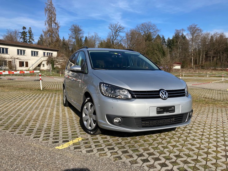 VW Touran 1.6 TDI BlueMT Comfortline DSG VW VW Touran 1.6 TDI BlueMT Comfortline DSG
