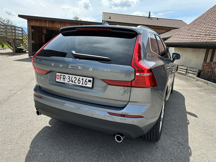 Volvo XC60 2.0 T8 TE R-Design Expre. eAWD Volvo Volvo XC60 2.0 T8 TE R-Design Expre. eAWD