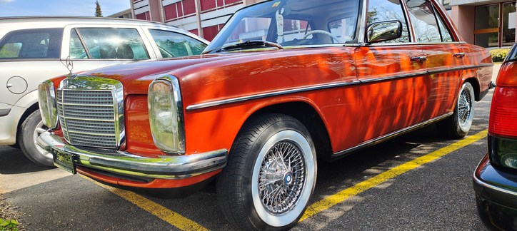 Mercedes-Benz 230 W115 /8 Mercedes-Benz Mercedes-Benz 230 W115 /8