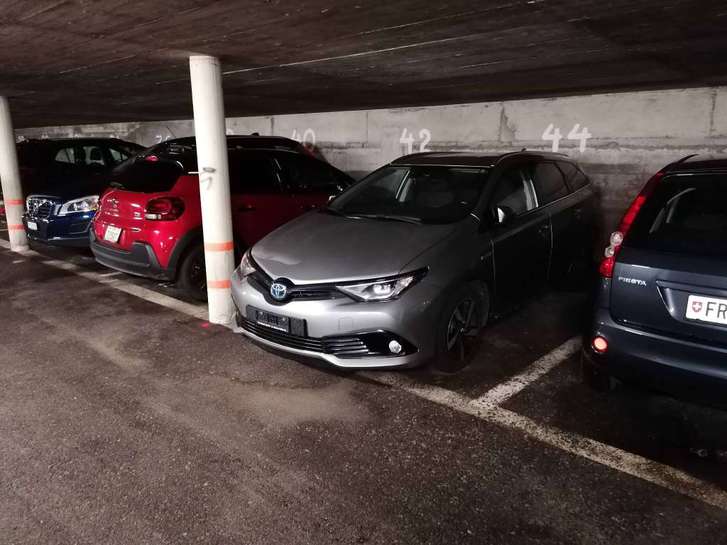Toyota Auris Touring Sports 1.8 HSD Comfort Toyota Toyota Auris Touring Sports 1.8 HSD Comfort