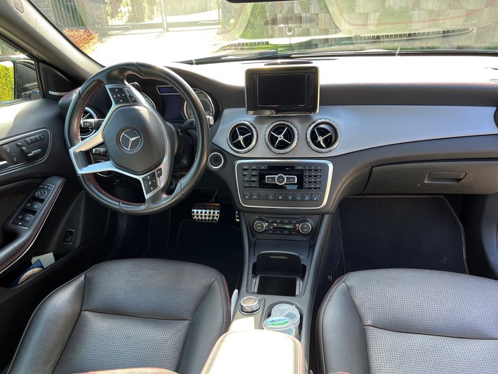 Mercedes-Benz GLA-Klasse X156 GLA 250 Style 4m Mercedes-Benz Mercedes-Benz GLA-Klasse X156 GLA 250 Style 4m