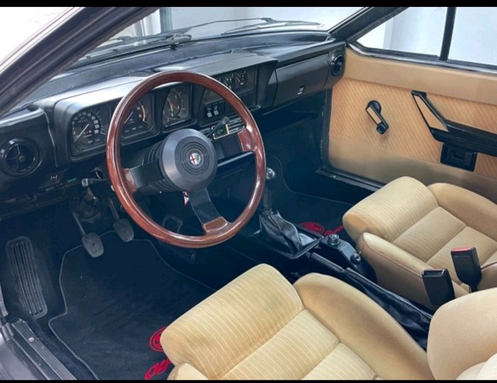 Alfa Romeo GTV 2000 Alfa Romeo Alfa Romeo GTV 2000
