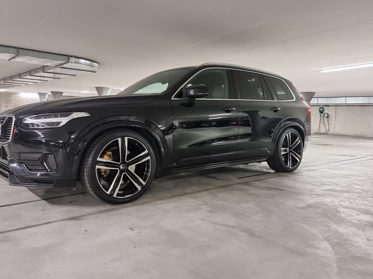 Volvo XC90 2.0 T8 TE R-Design 7P. AWD Volvo Volvo XC90 2.0 T8 TE R-Design 7P. AWD