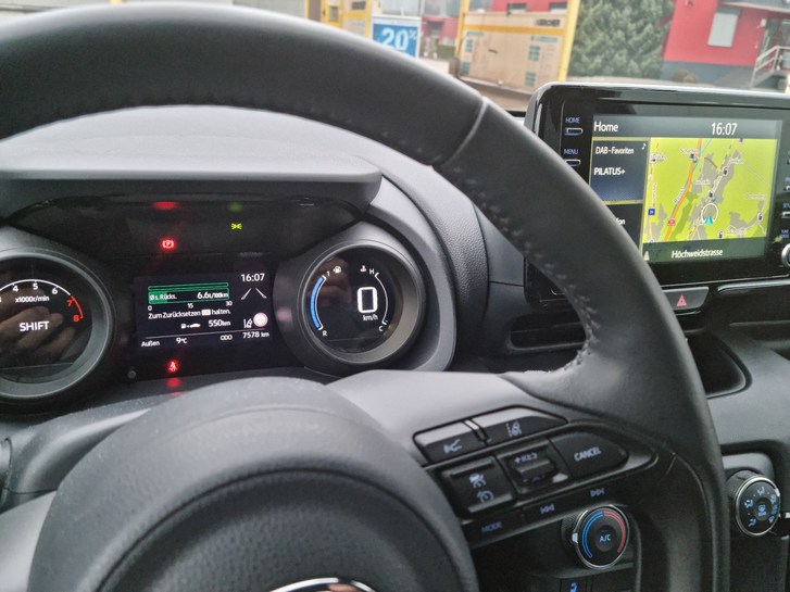 Toyota Yaris 1.5 VVT-iE Comfort Toyota Toyota Yaris 1.5 VVT-iE Comfort