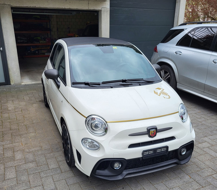 Fiat 595 C Abarth 1.4 T-Jet 165 Scorpione Oro Fiat Fiat 595 C Abarth 1.4 T-Jet 165 Scorpione Oro