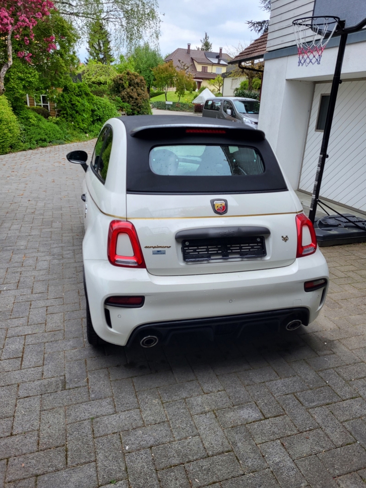 Fiat 595 C Abarth 1.4 T-Jet 165 Scorpione Oro Fiat Fiat 595 C Abarth 1.4 T-Jet 165 Scorpione Oro