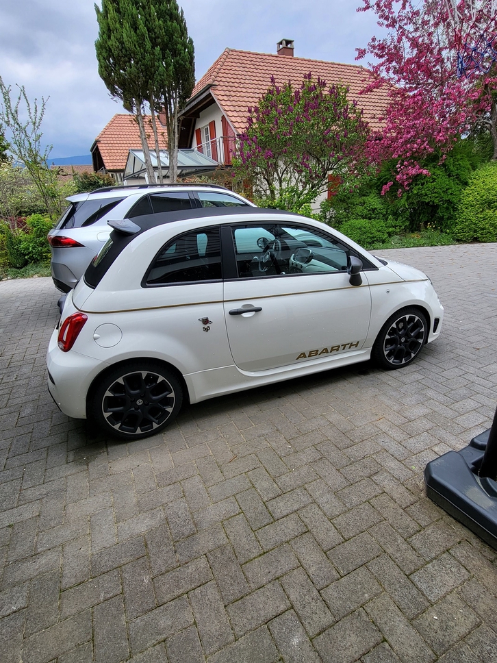 Fiat 595 C Abarth 1.4 T-Jet 165 Scorpione Oro Fiat Fiat 595 C Abarth 1.4 T-Jet 165 Scorpione Oro