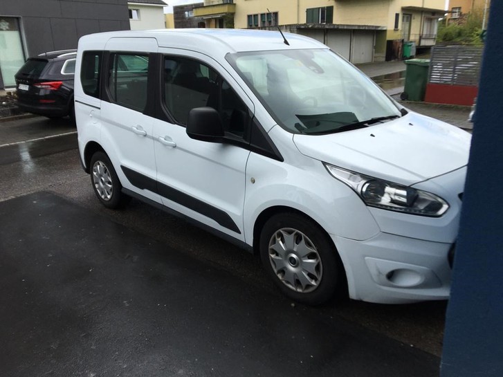 FORD Tourneo Connect 1.5 TDCi Trend (Kompaktvan / Minivan) FORD FORD Tourneo Connect 1.5 TDCi Trend (Kompaktvan / Minivan)