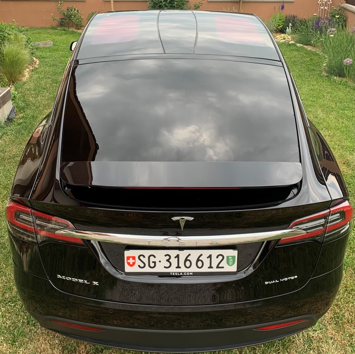 Tesla Model X 90 D