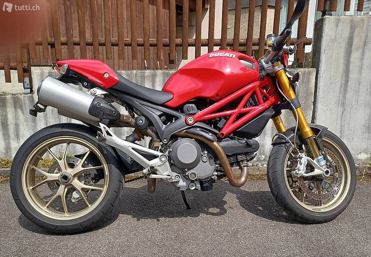 Ducati 1100 S Monster