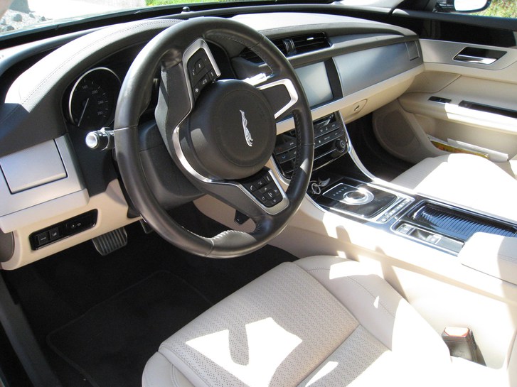Jaguar XF 2.0 T 250 Prestige Jaguar Jaguar XF 2.0 T 250 Prestige