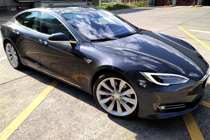Tesla Model S 90 Performance D