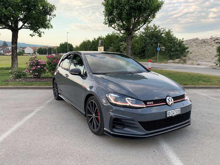 VW Golf VII 2.0 TSI GTI TCR DSG VW VW Golf VII 2.0 TSI GTI TCR DSG