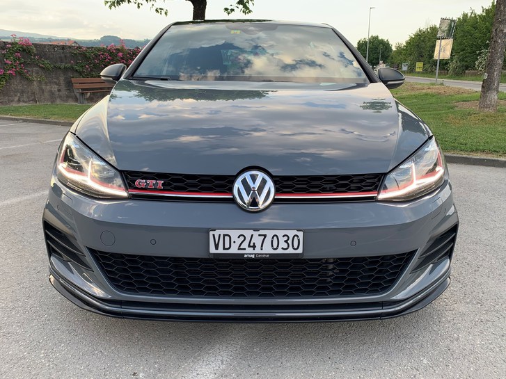 VW Golf VII 2.0 TSI GTI TCR DSG VW VW Golf VII 2.0 TSI GTI TCR DSG