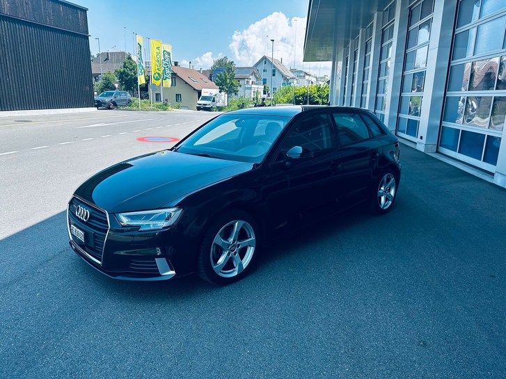 Audi A3 Sportback 2.0 T FSI Sport qu. S-Tronic Audi Audi A3 Sportback 2.0 T FSI Sport qu. S-Tronic