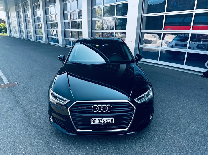Audi A3 Sportback 2.0 T FSI Sport qu. S-Tronic Audi Audi A3 Sportback 2.0 T FSI Sport qu. S-Tronic