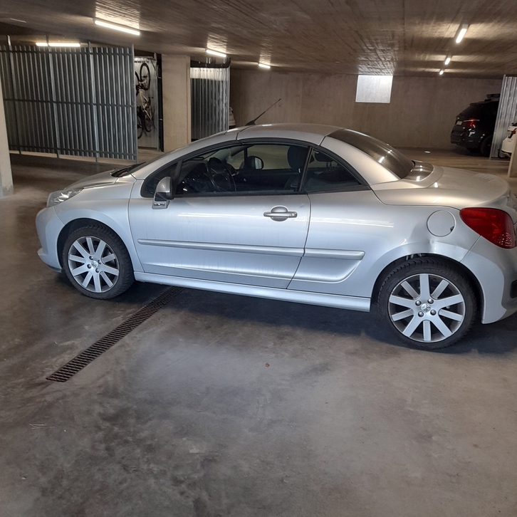 Peugeot 207 CC 1.6 16V Sport Peugeot Peugeot 207 CC 1.6 16V Sport