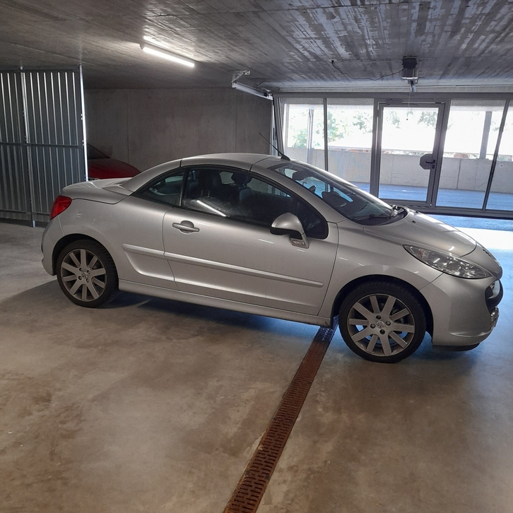 Peugeot 207 CC 1.6 16V Sport Peugeot Peugeot 207 CC 1.6 16V Sport