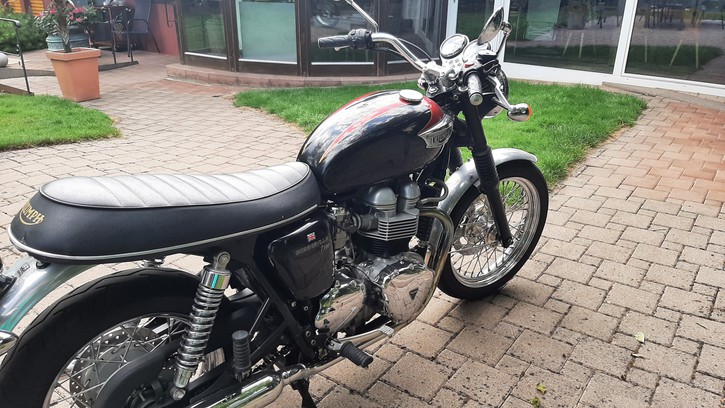 Triumph Bonneville 800 T100 Triumph Triumph Bonneville 800 T100
