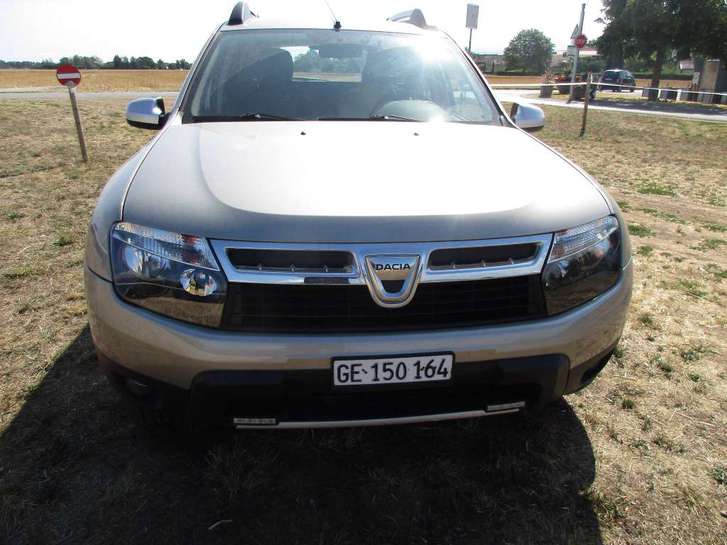 Dacia Duster 1.6 Lauréate 4x4 Dacia Dacia Duster 1.6 Lauréate 4x4