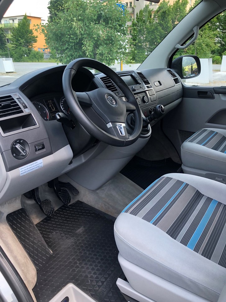 VW T5 2.0 TDI California Beach VW VW T5 2.0 TDI California Beach