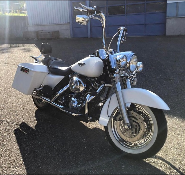 Harley-Davidson FLHRCI 1450 Road King Classic Harley-Davidson Harley-Davidson FLHRCI 1450 Road King Classic