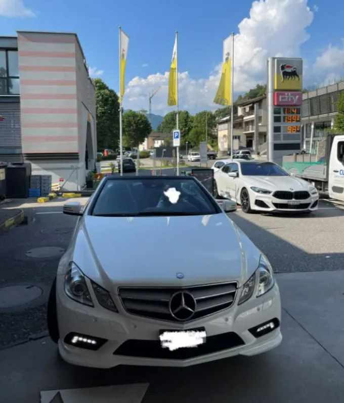 Mercedes-Benz E-Klasse A207 Cabriolet E 250 CGI BlueEF