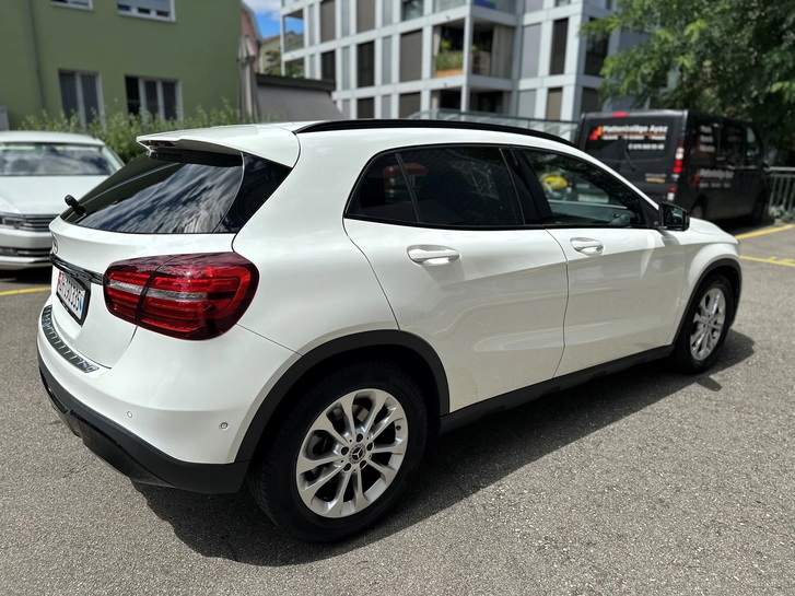 Mercedes-Benz GLA-Klasse X156 GLA 200 Night Star Mercedes-Benz Mercedes-Benz GLA-Klasse X156 GLA 200 Night Star