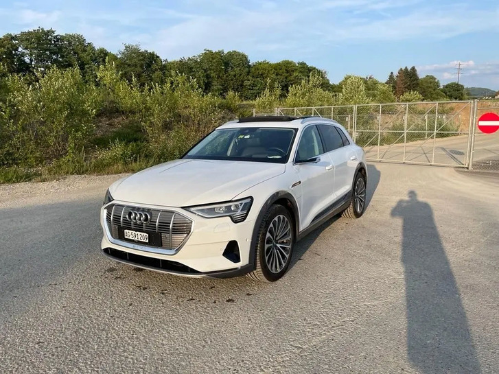Audi e-tron Sportback 55 Advanced quattro Audi Audi e-tron Sportback 55 Advanced quattro