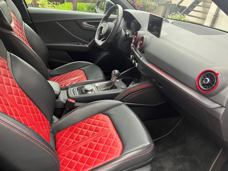 Audi SQ2 2.0 TFSI quattro S-Tronic Audi Audi SQ2 2.0 TFSI quattro S-Tronic