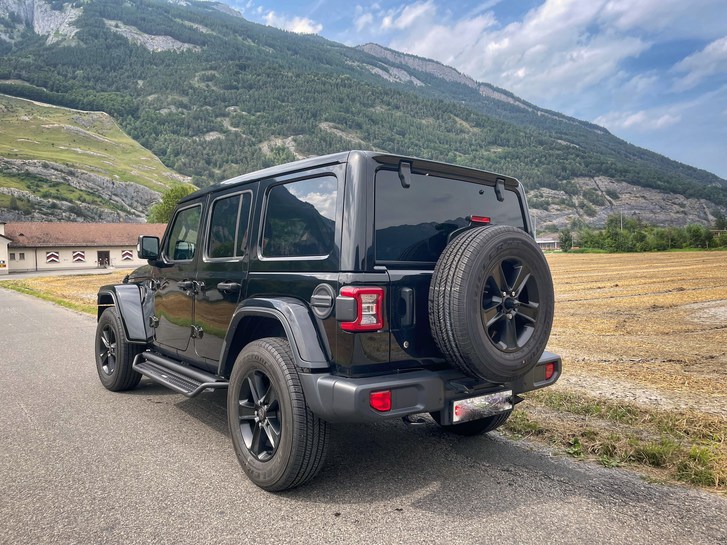 Jeep Wrangler 2.0 Turbo Sahara Unlimited Jeep Jeep Wrangler 2.0 Turbo Sahara Unlimited