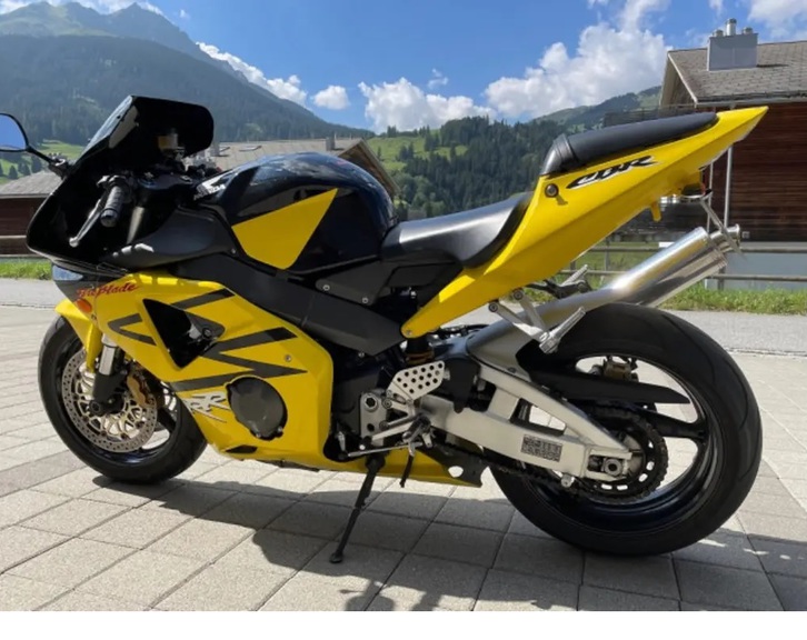 Honda CBR 900 RR Fireblade 2-3 Honda Honda CBR 900 RR Fireblade 2-3