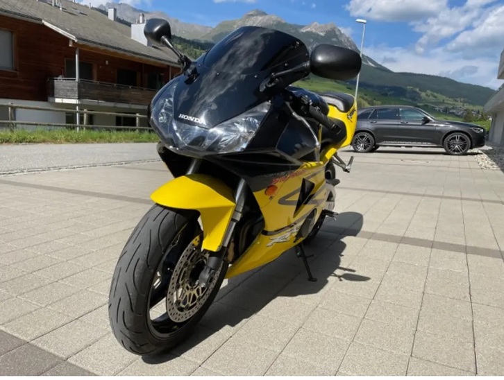 Honda CBR 900 RR Fireblade 2-3 Honda Honda CBR 900 RR Fireblade 2-3