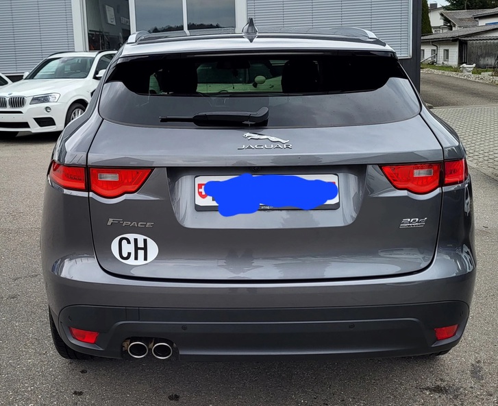 Jaguar F-Pace 2.0 D 180 Portfolio AWD Jaguar Jaguar F-Pace 2.0 D 180 Portfolio AWD