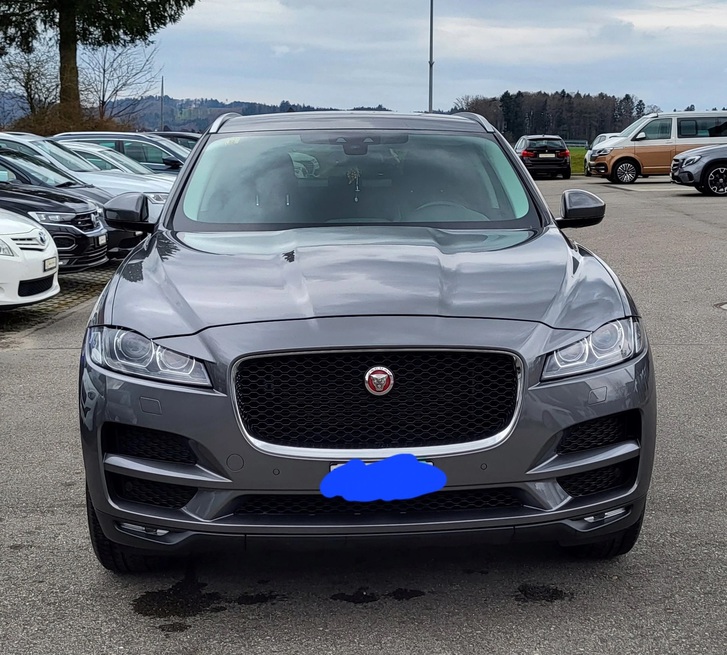 Jaguar F-Pace 2.0 D 180 Portfolio AWD Jaguar Jaguar F-Pace 2.0 D 180 Portfolio AWD