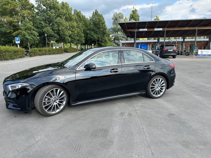 Mercedes-Benz A-Klasse V177 Limousine A 200 d AMG Line Mercedes-Benz Mercedes-Benz A-Klasse V177 Limousine A 200 d AMG Line