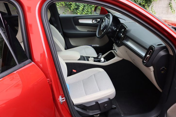 Volvo XC40 2.0 T4 Inscription AWD Volvo Volvo XC40 2.0 T4 Inscription AWD