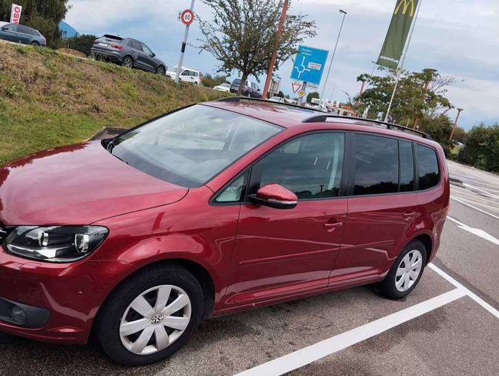 VW Touran 2.0 TDI 140 Comfortline DSG VW VW Touran 2.0 TDI 140 Comfortline DSG