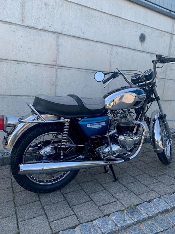 TRIUMPH Bonneville T140