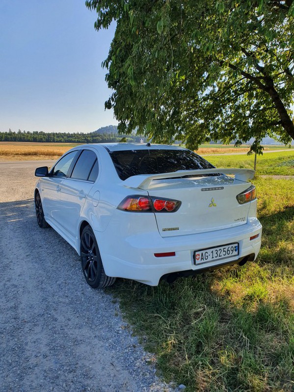Mitsubishi Lancer Sports Sedan 2.0 MIVEC Turbo Ralliart GS Mitsubishi Mitsubishi Lancer Sports Sedan 2.0 MIVEC Turbo Ralliart GS