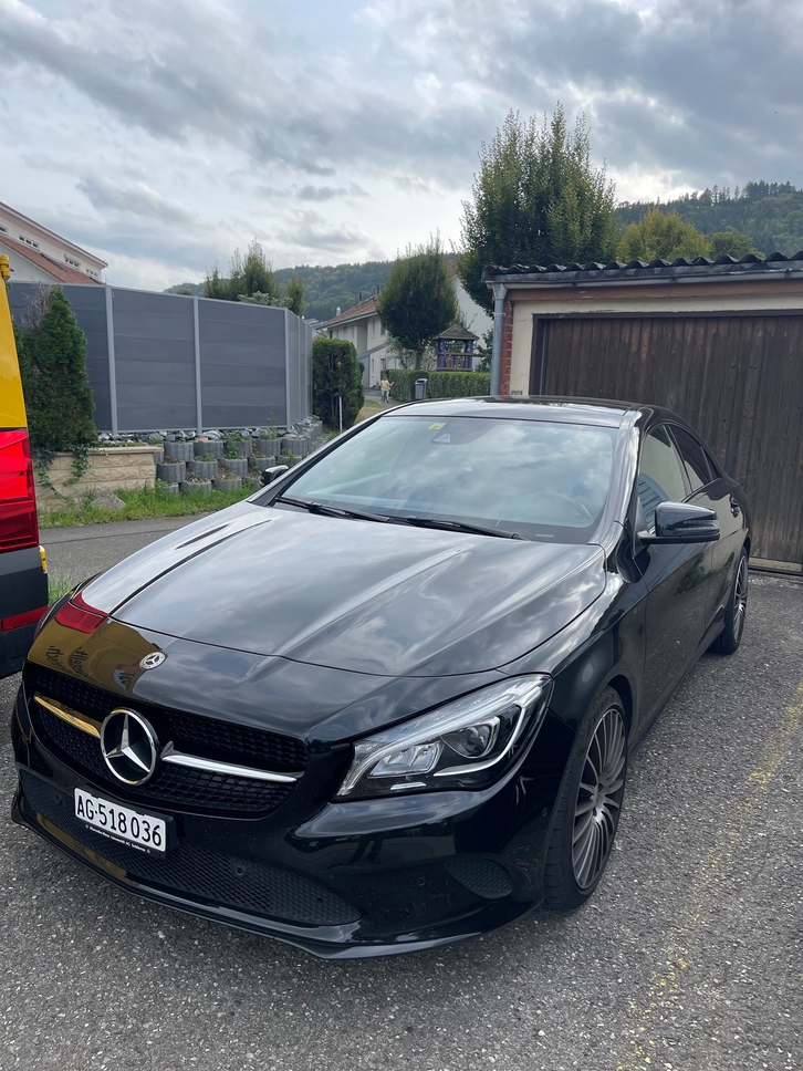 Mercedes-Benz CLA-Klasse X117 Shooting Brake CLA 200 d Night Star Mercedes-Benz Mercedes-Benz CLA-Klasse X117 Shooting Brake CLA 200 d Night Star